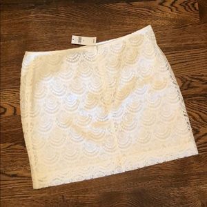 NWT Lace Banana Republic skirt